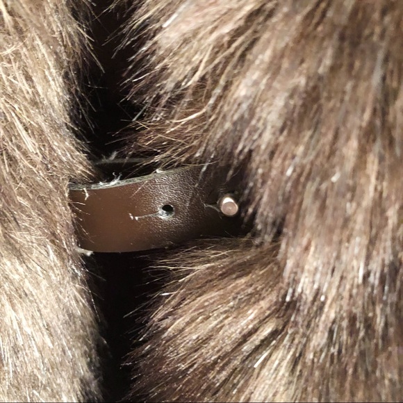 Club Monaco Brown Faux fur vest with tags XS - Picture 5 of 5